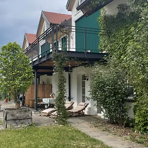Gutshof In Seenaehe Apartment
